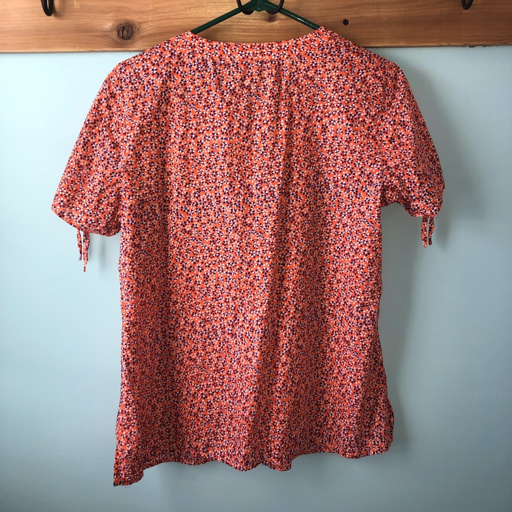 Talbots Short Sleeve with opening and tie - Picture 3 of 5
